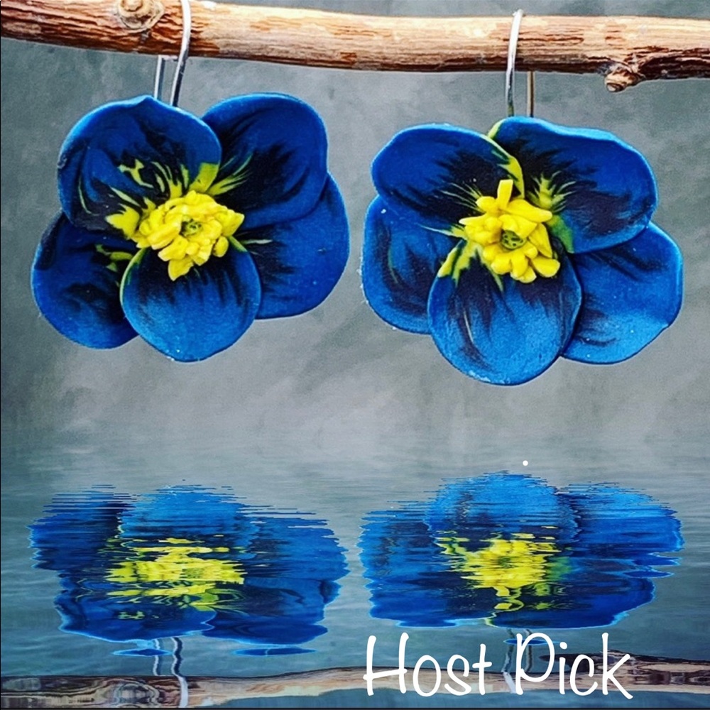 Matana Handmade Flower earrings in Blue and Yellow